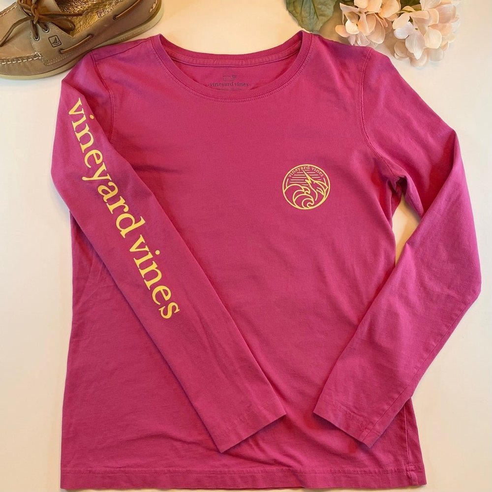 Vineyard Vines Pink Size XS Long Sleeve T-Shirt with Back and Sleeve Detail EUC